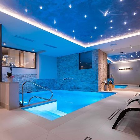 Hotel Collini Pinzolo Bagian luar foto